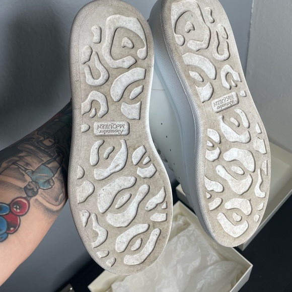 Alexander McQueen oversized sneaker ‘iridescent’ - Picture 4 of 7